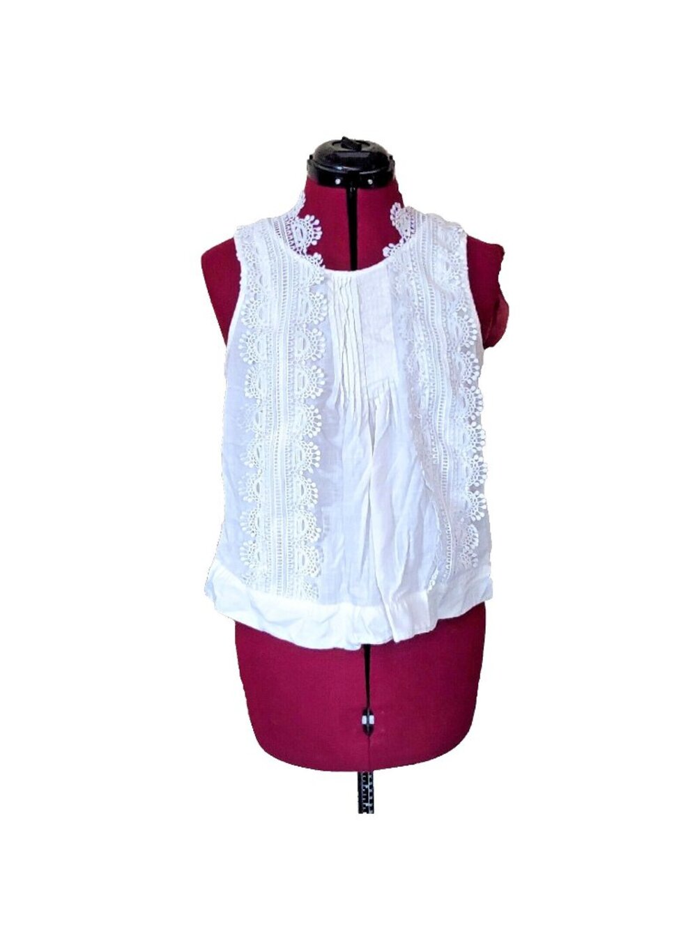 GAP Women’s Top XS Optic White Sleeveless Cotton Pintuck Lace Trim Pullover